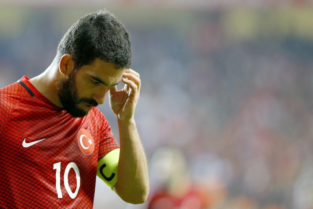 Arda Turan'ın Kariyeri Neden Düşüşe Geçti? 3 Arda Turan'ın Kariyeri Neden Düşüşe Geçti? 3